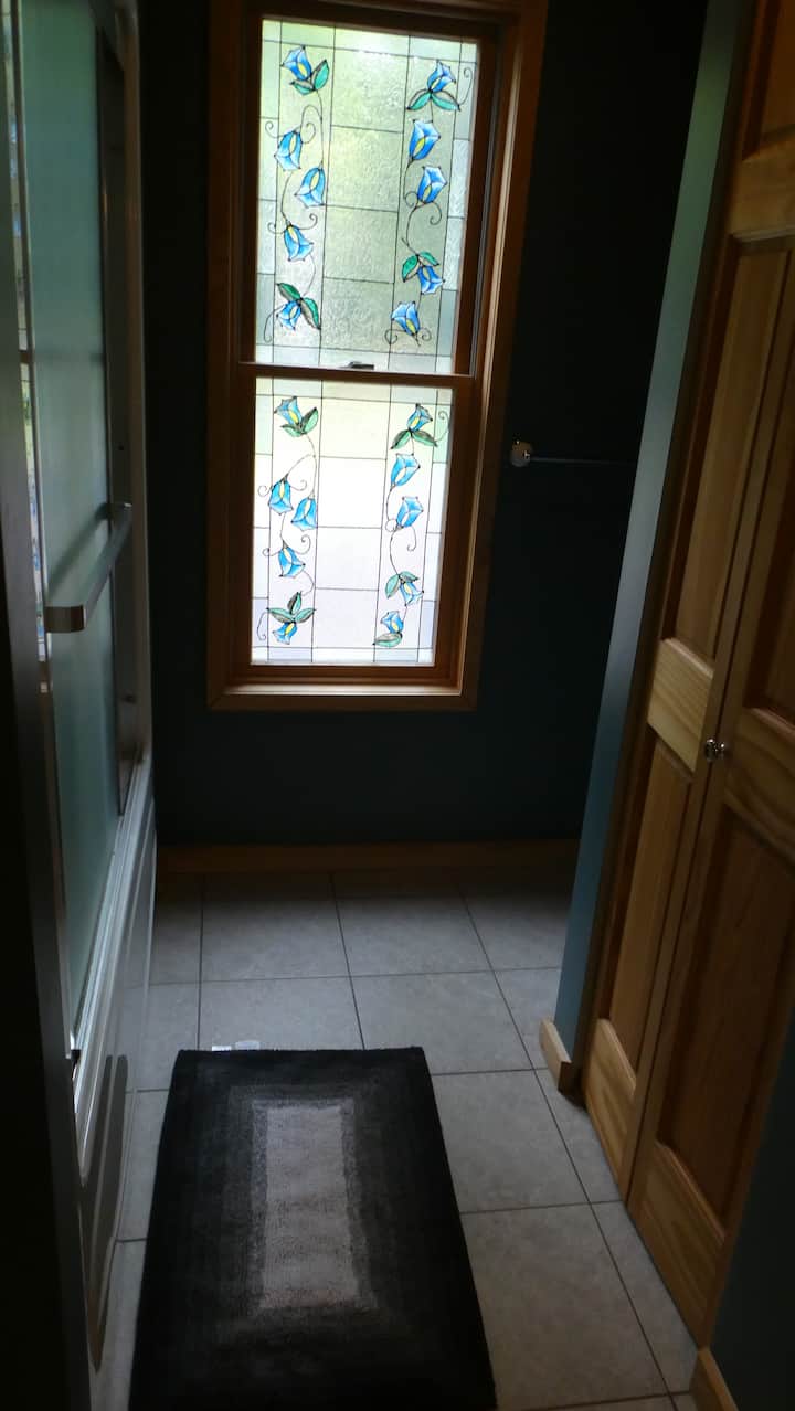 Entry hall and interior woodwork