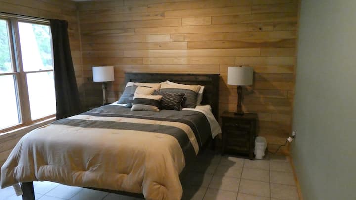 Main-floor queen bedroom